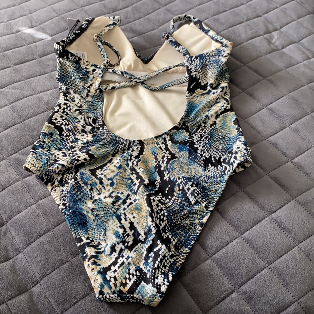 two swimsuits..👌🏼15 - Picture 3 of 6